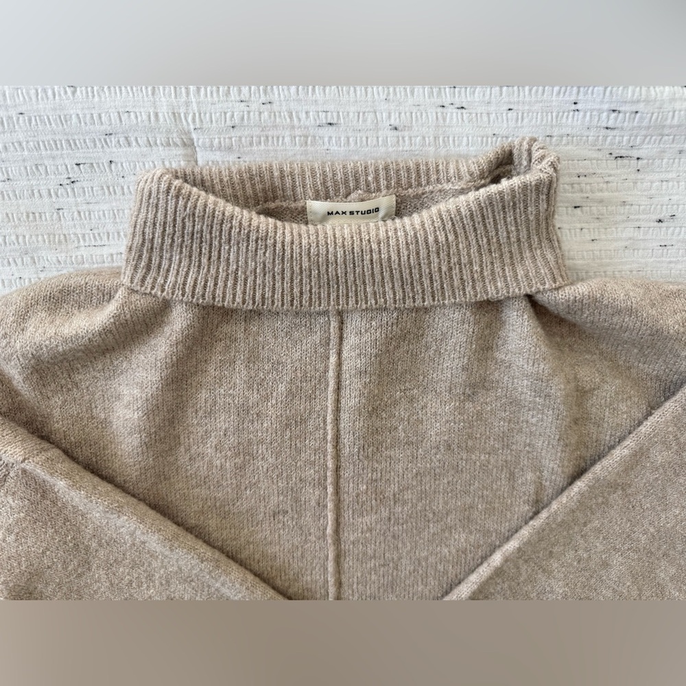 Max Studio Soft Knit Sweater - Picture 14 of 15